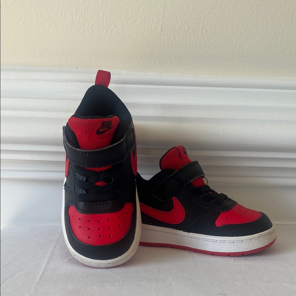 Nike Court Borough Low: Black Red Sneakers